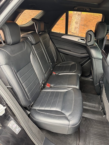 Mercedes-Benz ML350 27 of 30