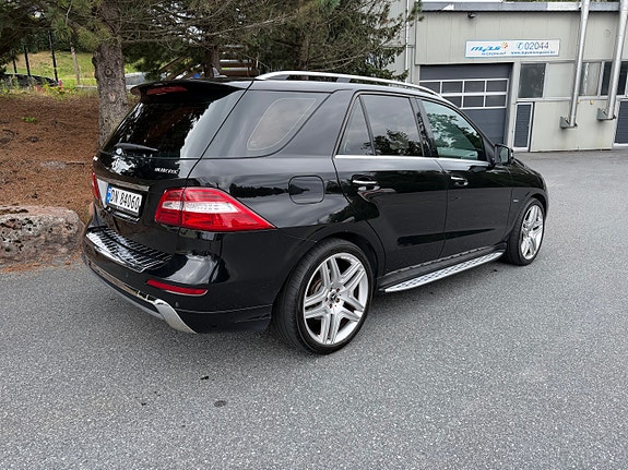 Mercedes-Benz ML350 6 of 30