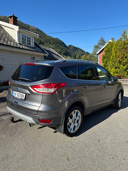 Ford Kuga 3 of 18