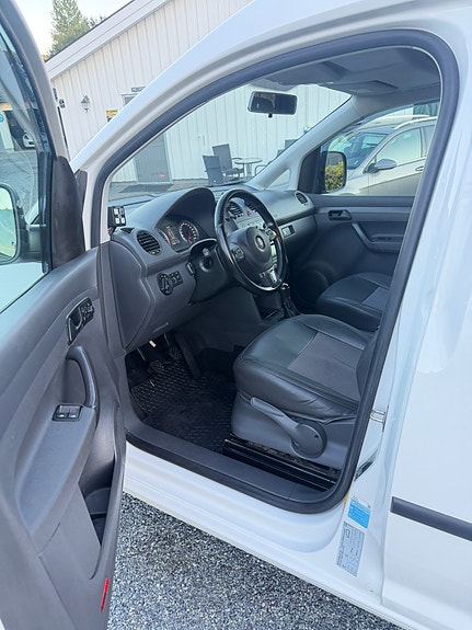 Volkswagen Caddy Maxi 8 of 13