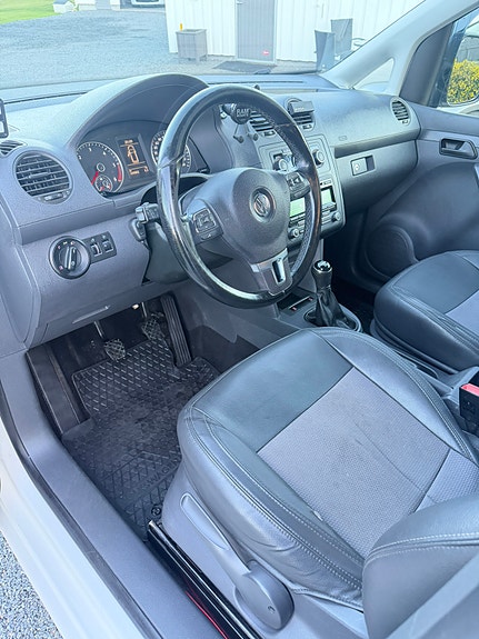 Volkswagen Caddy Maxi 10 of 13