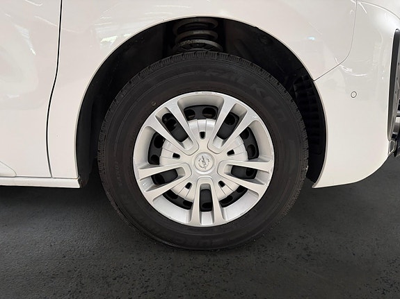 Opel Vivaro 9 of 30