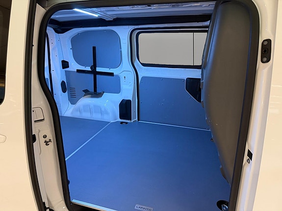 Opel Vivaro 28 of 30