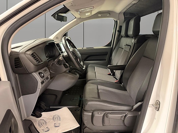 Opel Vivaro 10 of 30