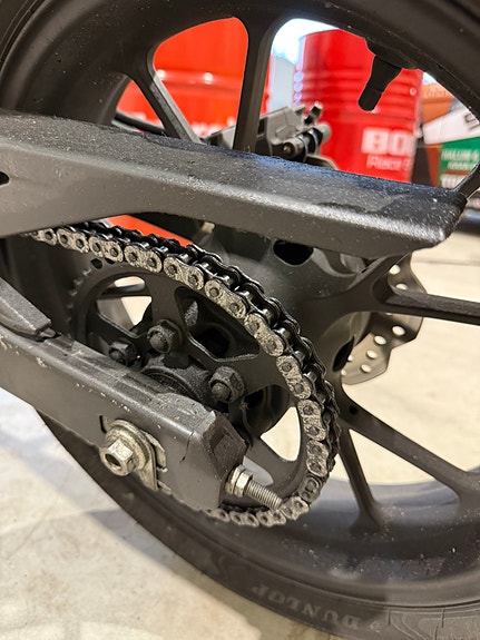 Honda CB 125 R 6 of 10
