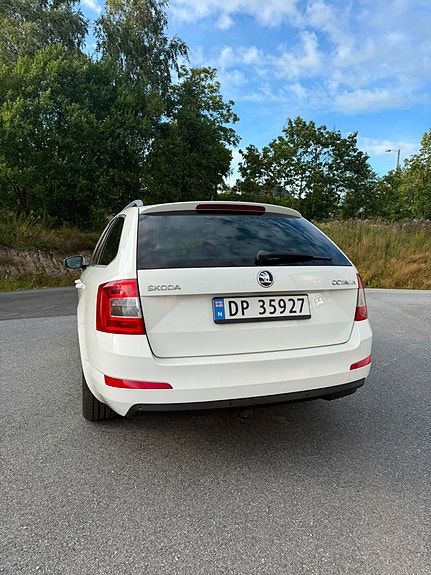Skoda Octavia 5 of 15