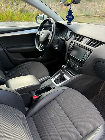 Skoda Octavia 10 of 15