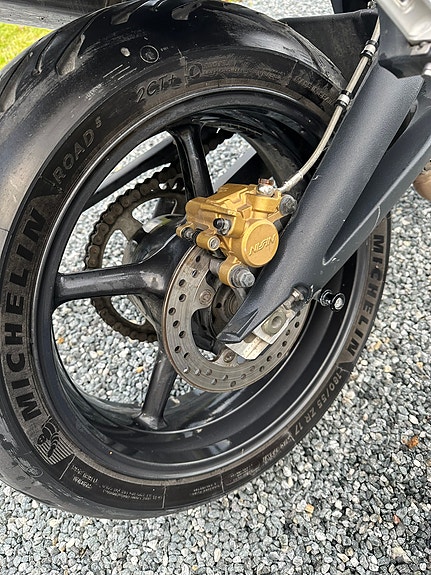 Triumph Street Triple 675 R 9 of 22