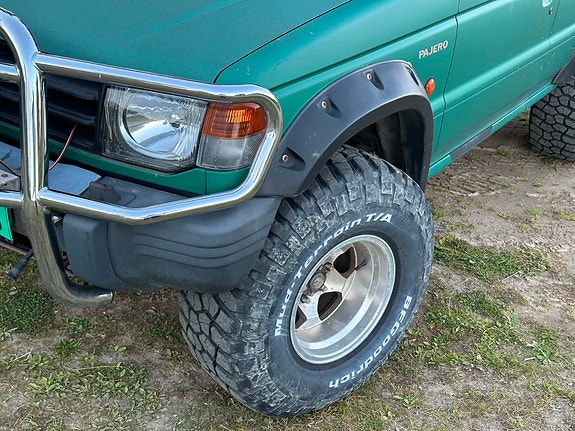 Mitsubishi Pajero 5 of 17
