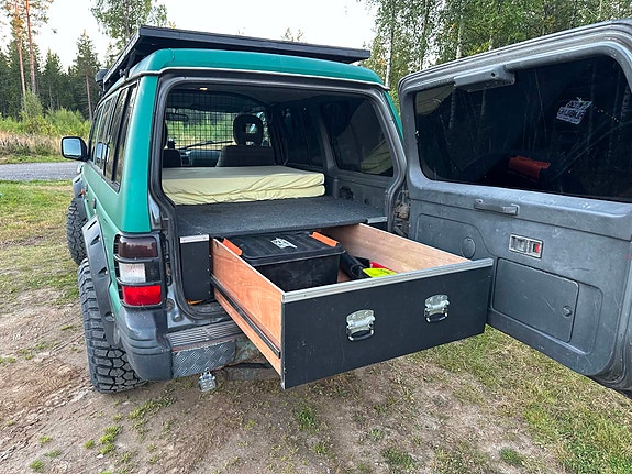 Mitsubishi Pajero 11 of 17