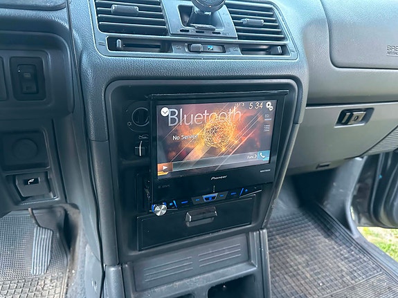 Mitsubishi Pajero 14 of 17