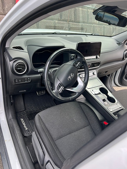 Hyundai Kona 14 of 19