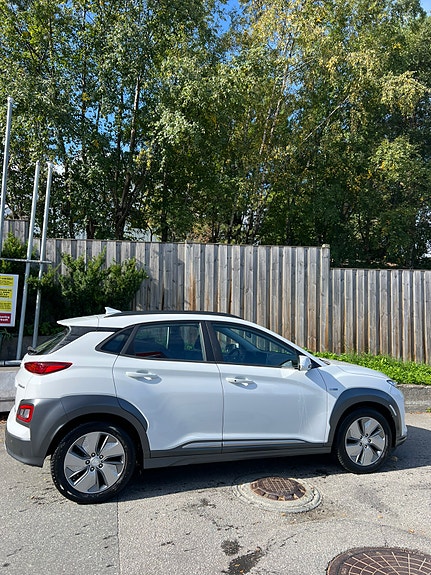Hyundai Kona 3 of 19