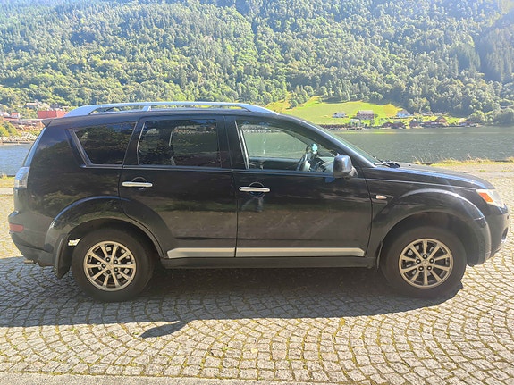 Mitsubishi Outlander 7 of 19