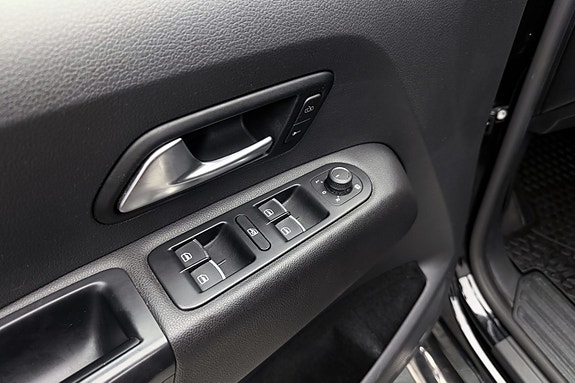 Volkswagen Amarok 19 of 30