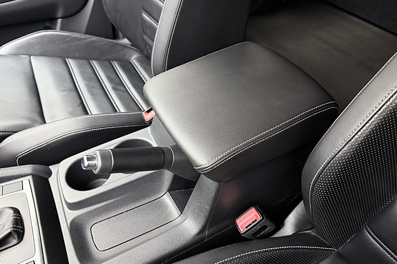 Volkswagen Amarok 28 of 30