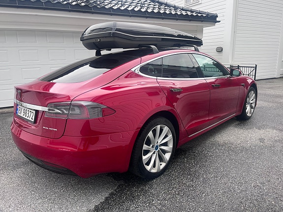 Tesla Model S 3 of 12