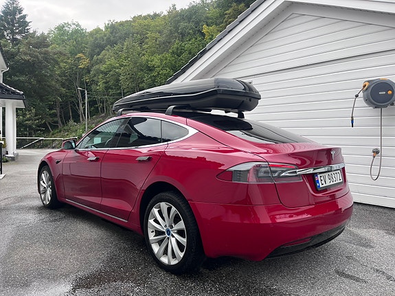 Tesla Model S 5 of 12