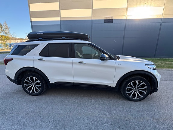 Ford Explorer 4 of 19