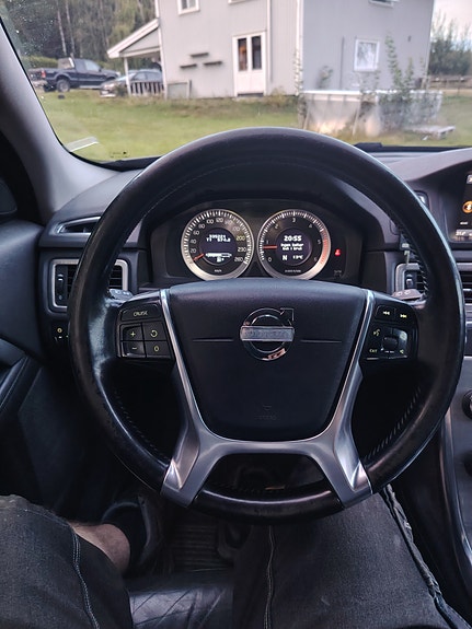 Volvo XC70 14 of 21