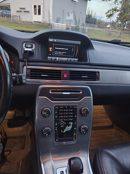 Volvo XC70 16 of 21