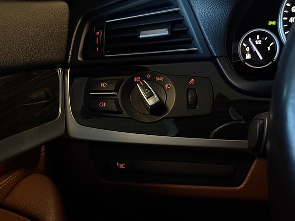 BMW 550i 28 of 30