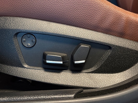 BMW 550i 12 of 30