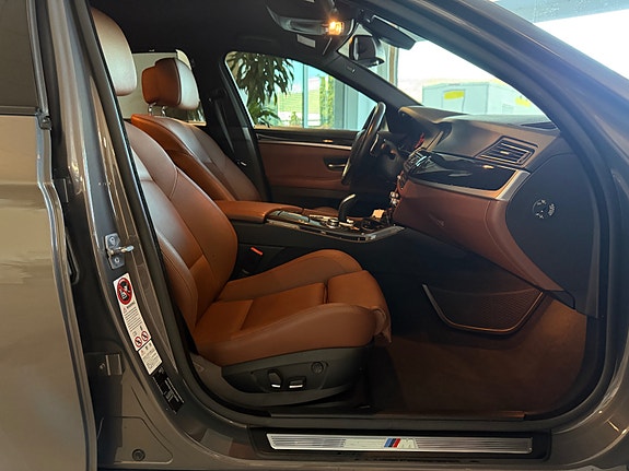 BMW 550i 23 of 30