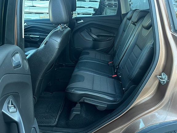 Ford Kuga 16 of 30