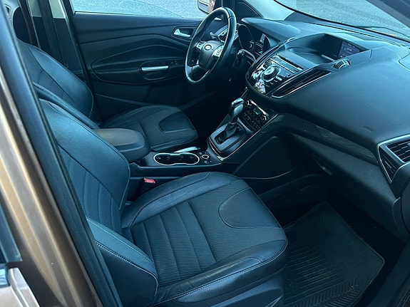 Ford Kuga 17 of 30