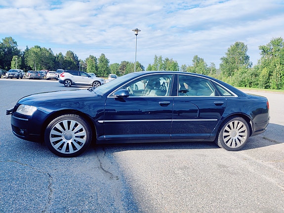 Audi A8 8 of 27