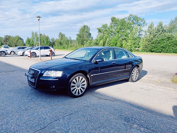 Audi A8 9 of 27