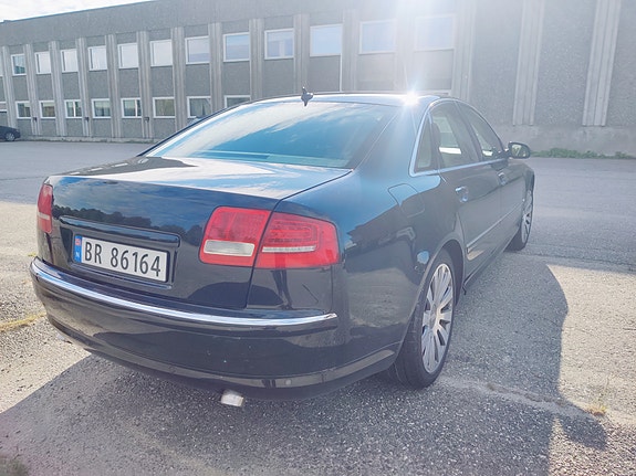 Audi A8 14 of 27