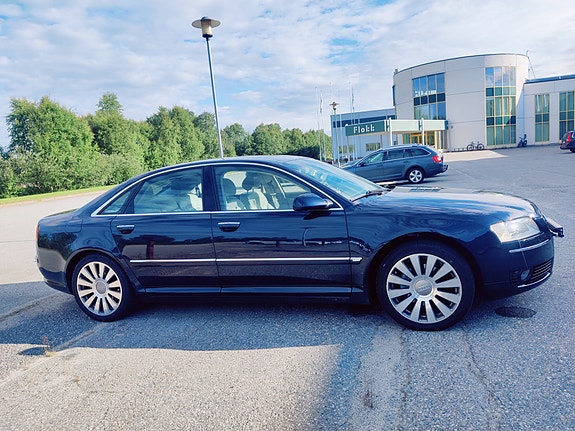 Audi A8 4 of 27