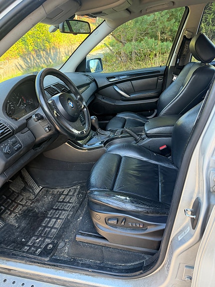 BMW X5 5 of 6