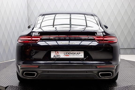 Porsche Panamera 4 5 of 30