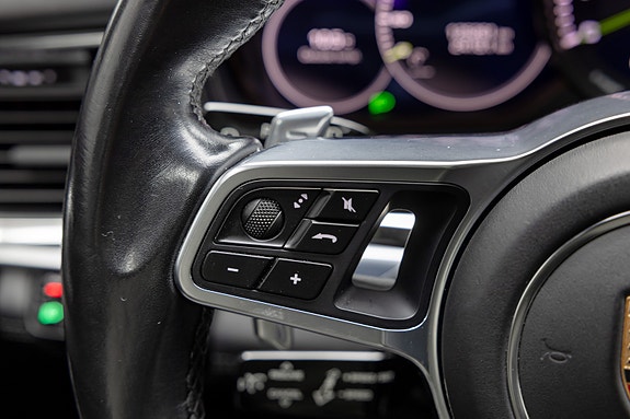 Porsche Panamera 4 26 of 30