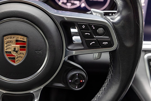 Porsche Panamera 4 25 of 30