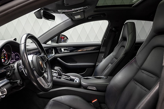 Porsche Panamera 4 22 of 30