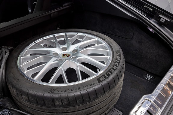 Porsche Panamera 4 11 of 30