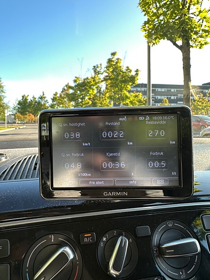 Volkswagen UP! 9 of 15