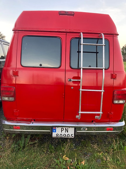 Chevrolet G30 4 of 11