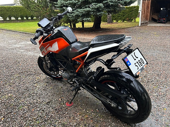 KTM 125 Duke 4 of 7