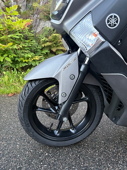 Yamaha NMax 125 5 of 9