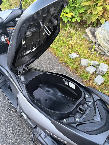 Yamaha NMax 125 8 of 9