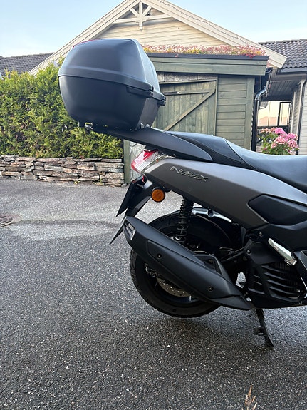 Yamaha NMax 125 4 of 9