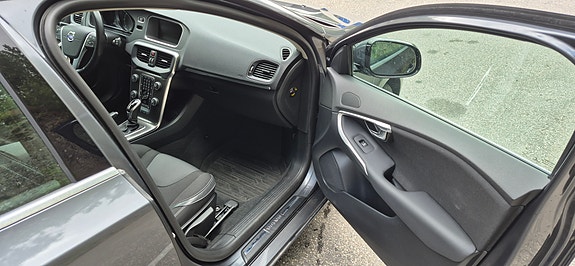 Volvo V40 16 of 17
