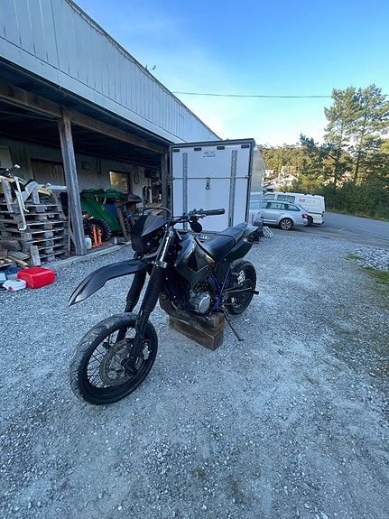 Yamaha DT 125 X 3 of 14