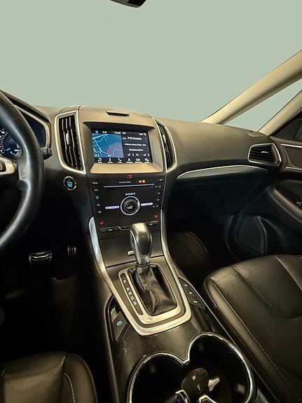 Ford S-MAX 26 of 30