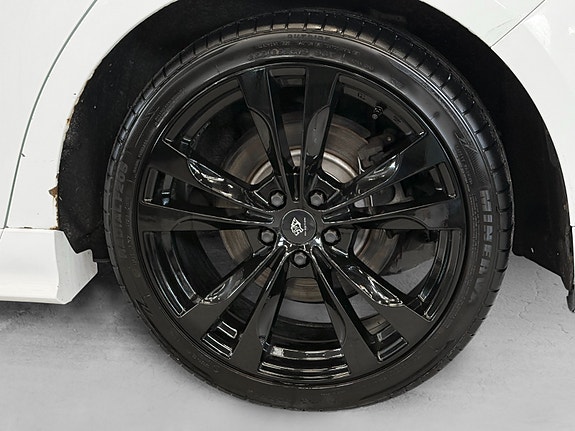 Ford S-MAX 12 of 30